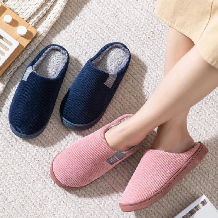 Pantofole Octavia da donna, morbide e confortevoli, perfette per i momenti di relax a casa.
