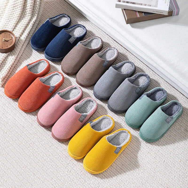 Pantofole Octavia da donna, morbide e confortevoli, perfette per i momenti di relax a casa.