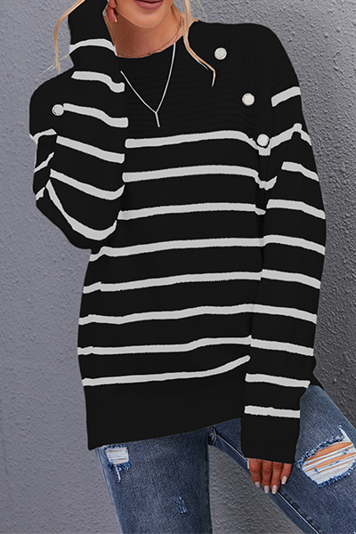 Camicetta da donna chic, con righe di grande effetto e una scollatura elegante