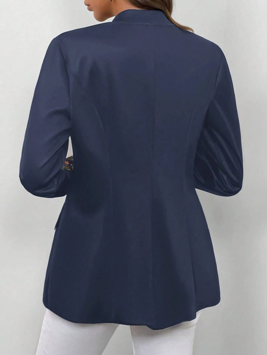Cardigan in tweed chic: aggiungete al vostro guardaroba un tocco di eleganza e di classe.