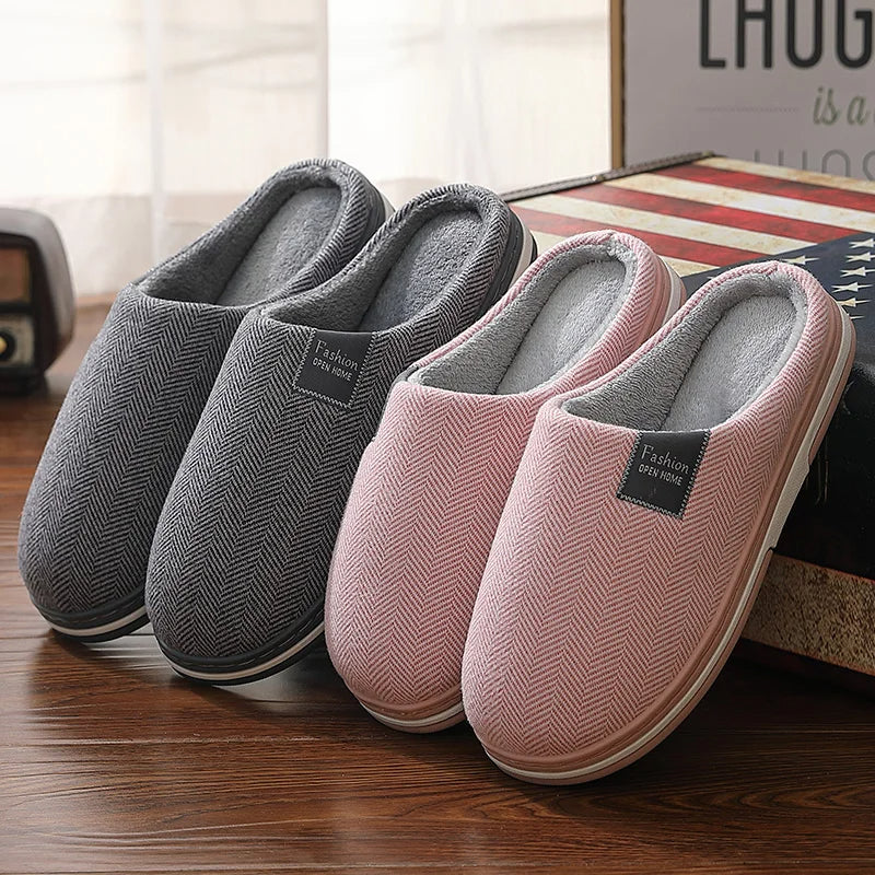 Pantofole Octavia da donna, morbide e confortevoli, perfette per i momenti di relax a casa.