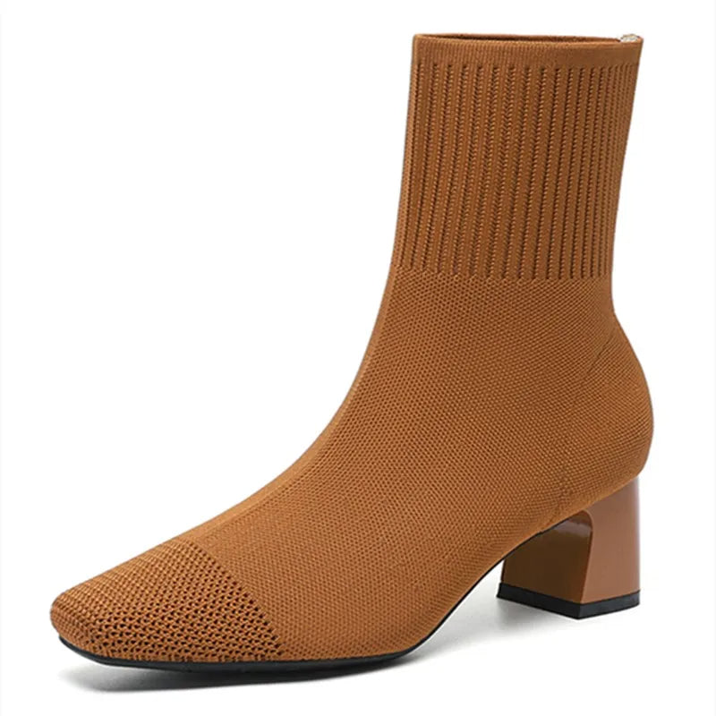 Eleganti stivali da donna con tacco in maglia - comfort e stile in un unico prodotto