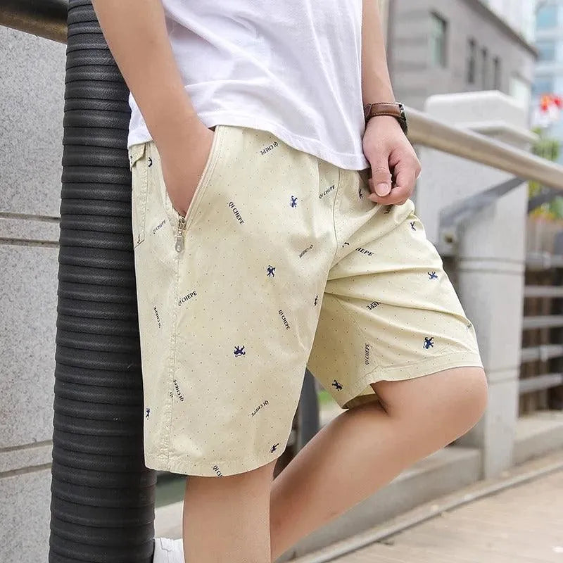 Pantaloncini da uomo in cotone traspirante con tomaia decolletè alla moda, lunghezza al ginocchio ed elegante pelliccia sintetica sul petto