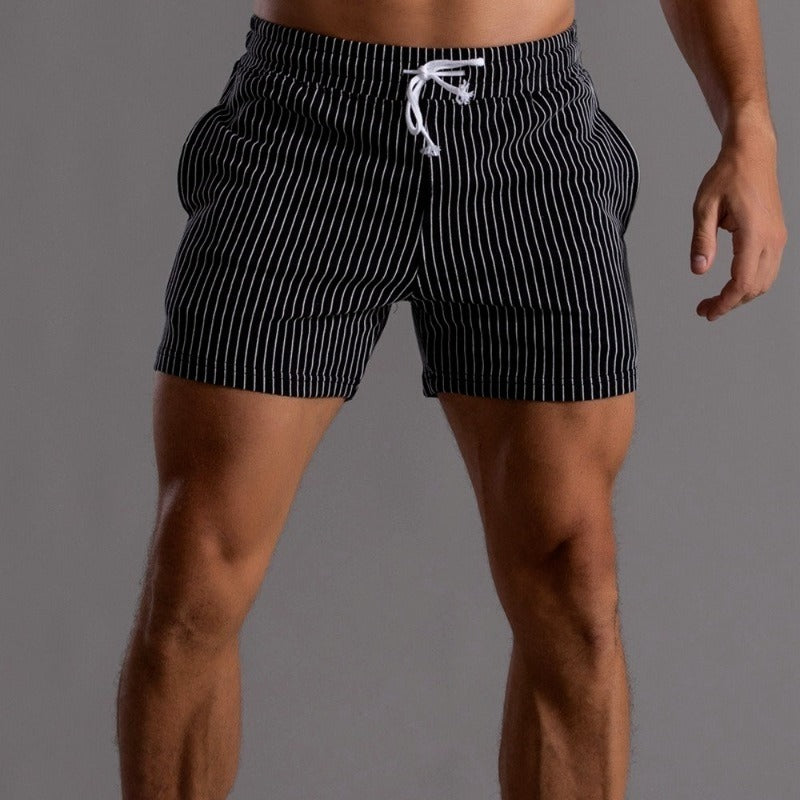 Pantaloncini da uomo alla moda per l'estate e la spiaggia: l'aggiunta perfetta allo stile stagionale
