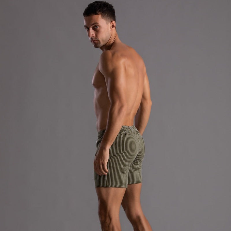 Pantaloncini da uomo alla moda per l'estate e la spiaggia: l'aggiunta perfetta allo stile stagionale