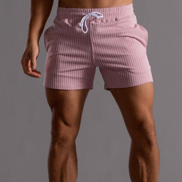 Pantaloncini da uomo alla moda per l'estate e la spiaggia: l'aggiunta perfetta allo stile stagionale