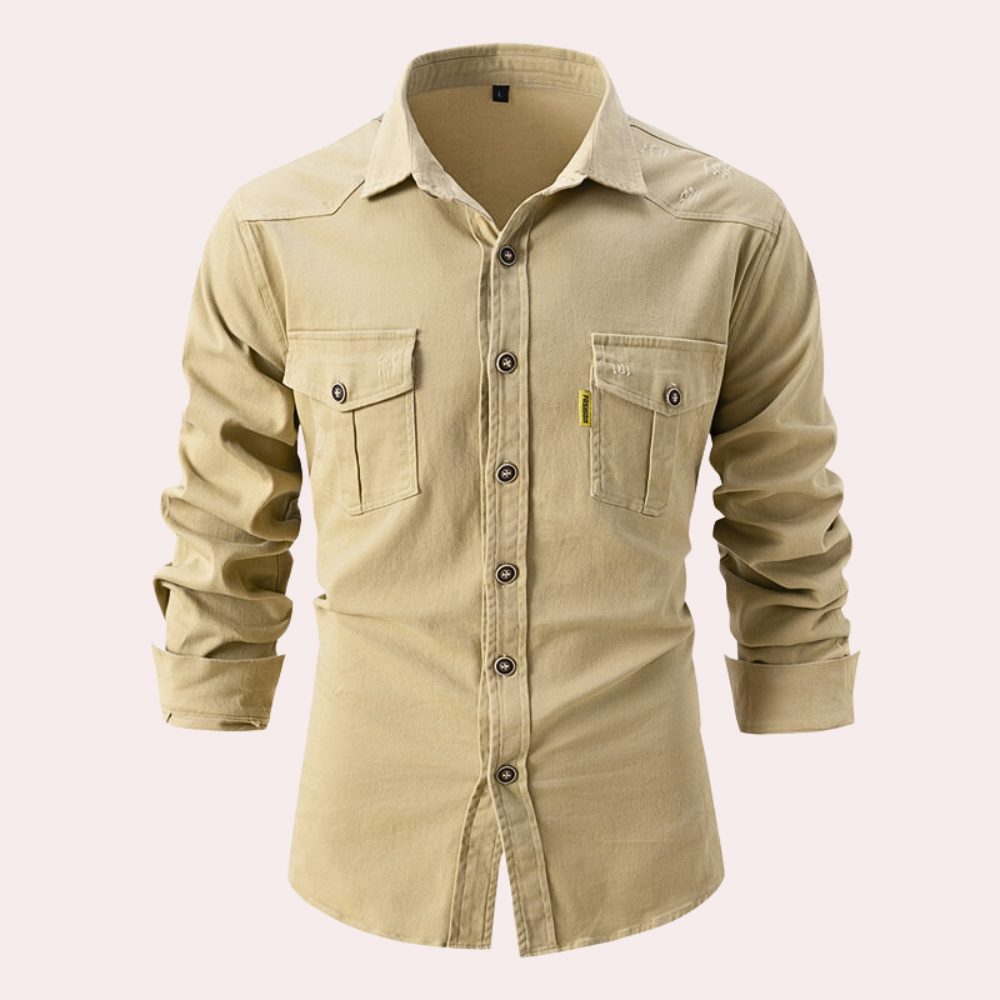 Elegante camicia Lennard da uomo con maniche lunghe e pratiche tasche sul petto: una combinazione di eleganza e funzionalità.