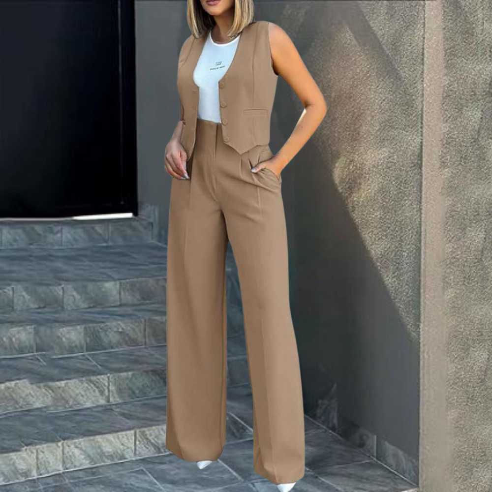 Set da donna elegante e alla moda: cardigan alla moda e pantaloni eleganti per ogni occasione
