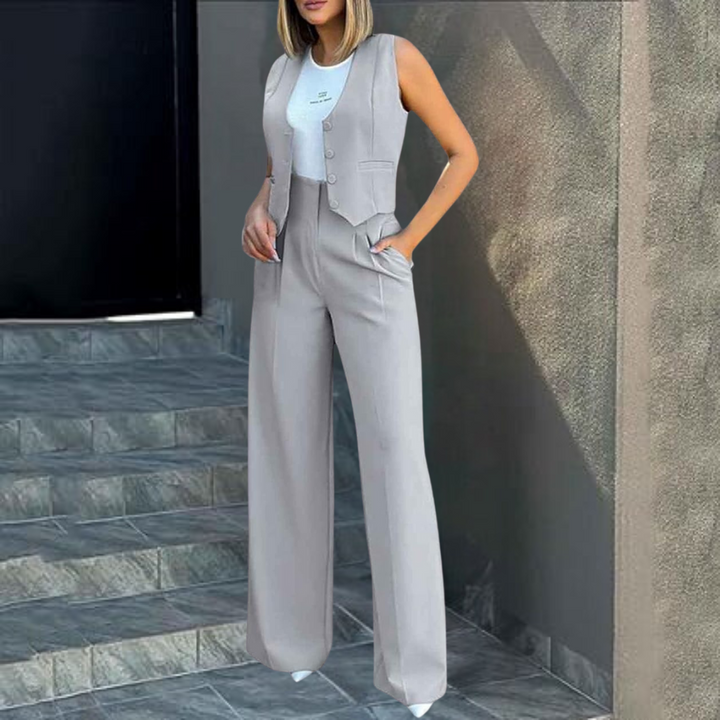 Set da donna elegante e alla moda: cardigan alla moda e pantaloni eleganti per ogni occasione