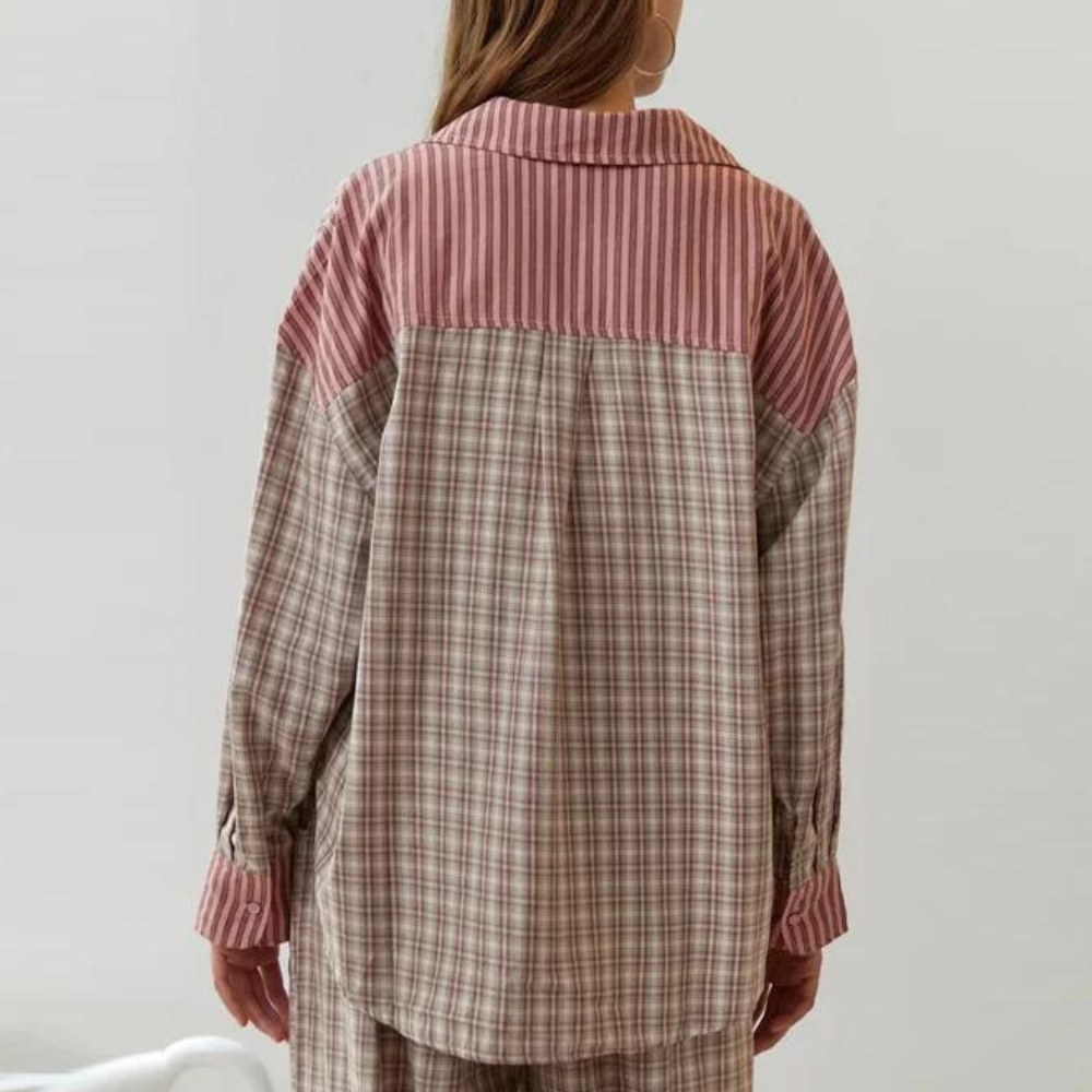 Offriamo pigiami da donna lussuosi ed eleganti: regalatevi ogni notte un comfort e uno stile impareggiabili.
