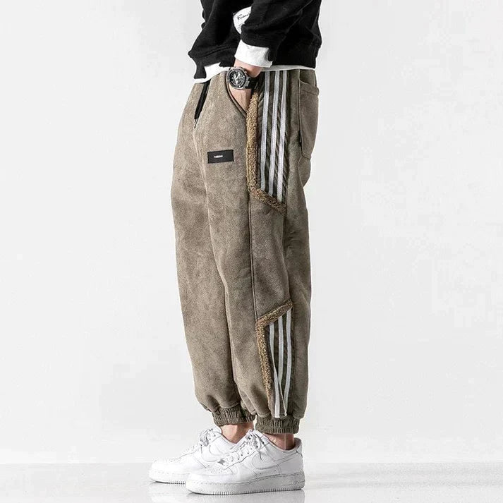 Pantaloni casual eleganti da uomo UrbanFlow con strisce di tendenza