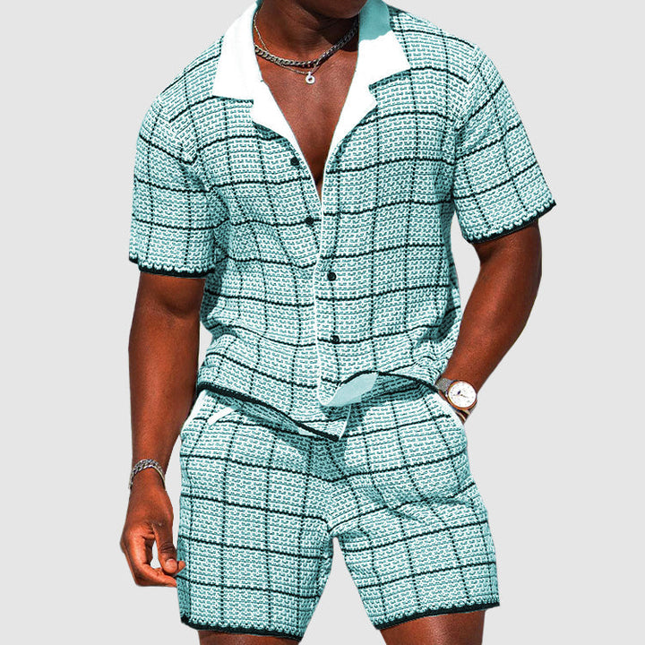 Elegante set da uomo in due pezzi con camicia a maniche corte con bottoni e comodi pantaloncini a quadri - perfetto per le uscite di tutti i giorni