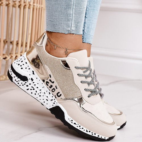 Sneakers da donna eleganti e alla moda con design strutturato, accenti metallici e un'eccezionale ammortizzazione confortevole