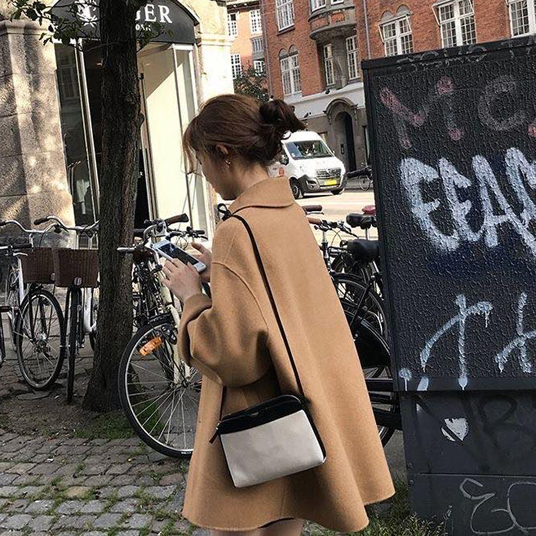 Giacca YESENIA da donna, elegante e raffinata, un classico con una finitura raffinata