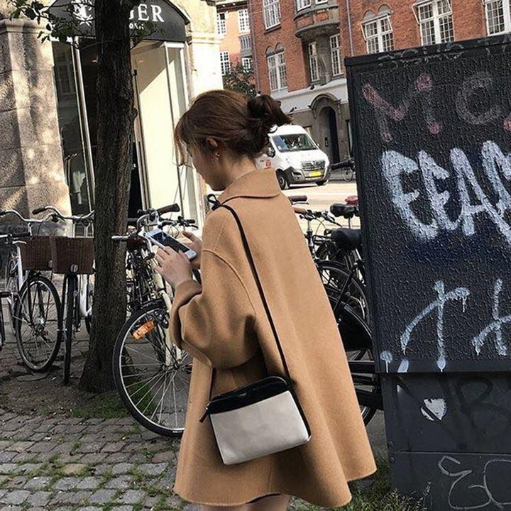 Giacca YESENIA da donna, elegante e raffinata, un classico con una finitura raffinata