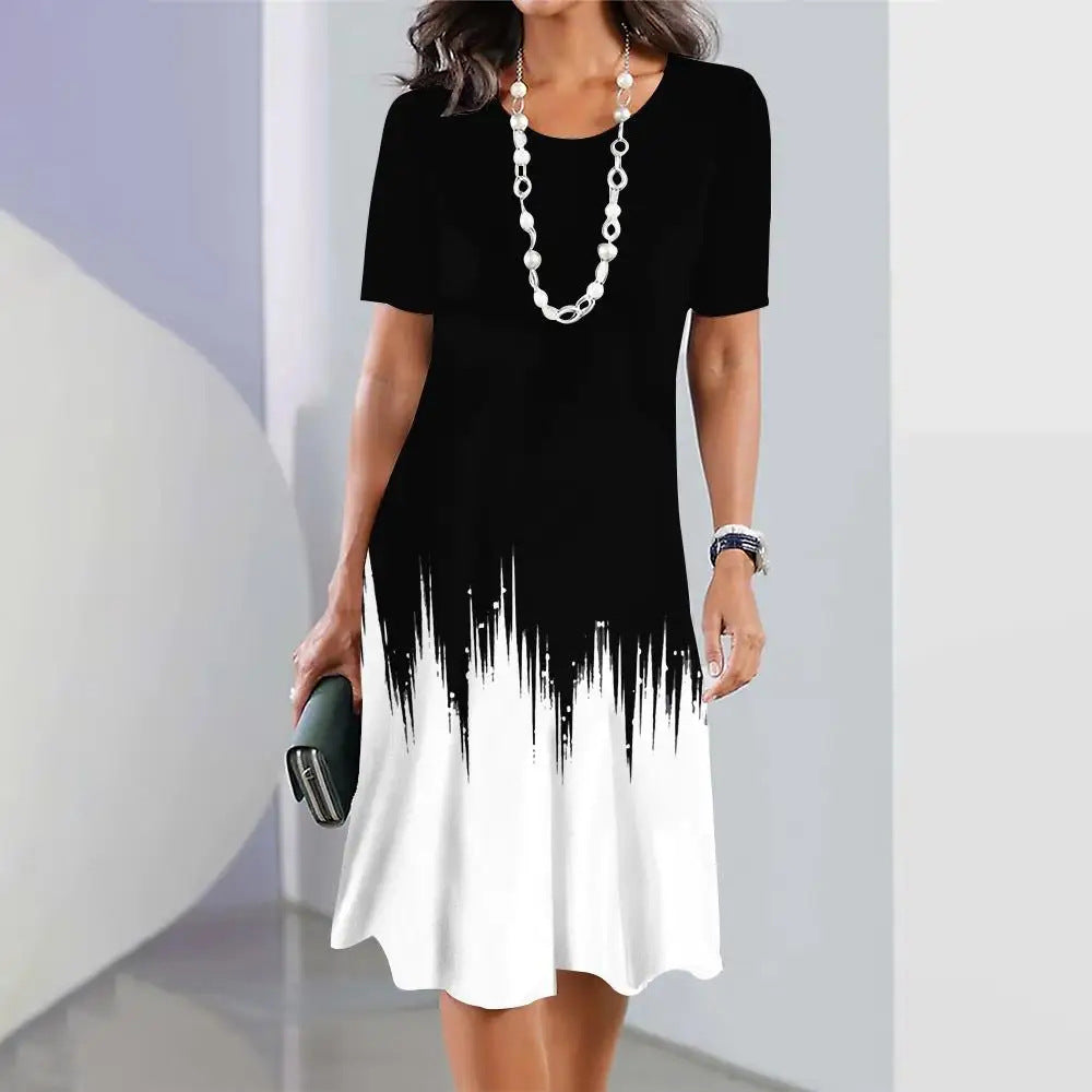 Elegante abito da donna con linea ad A, maniche corte, scollo rotondo e sorprendente motivo a gradi - leggero e comodo per ogni occasione