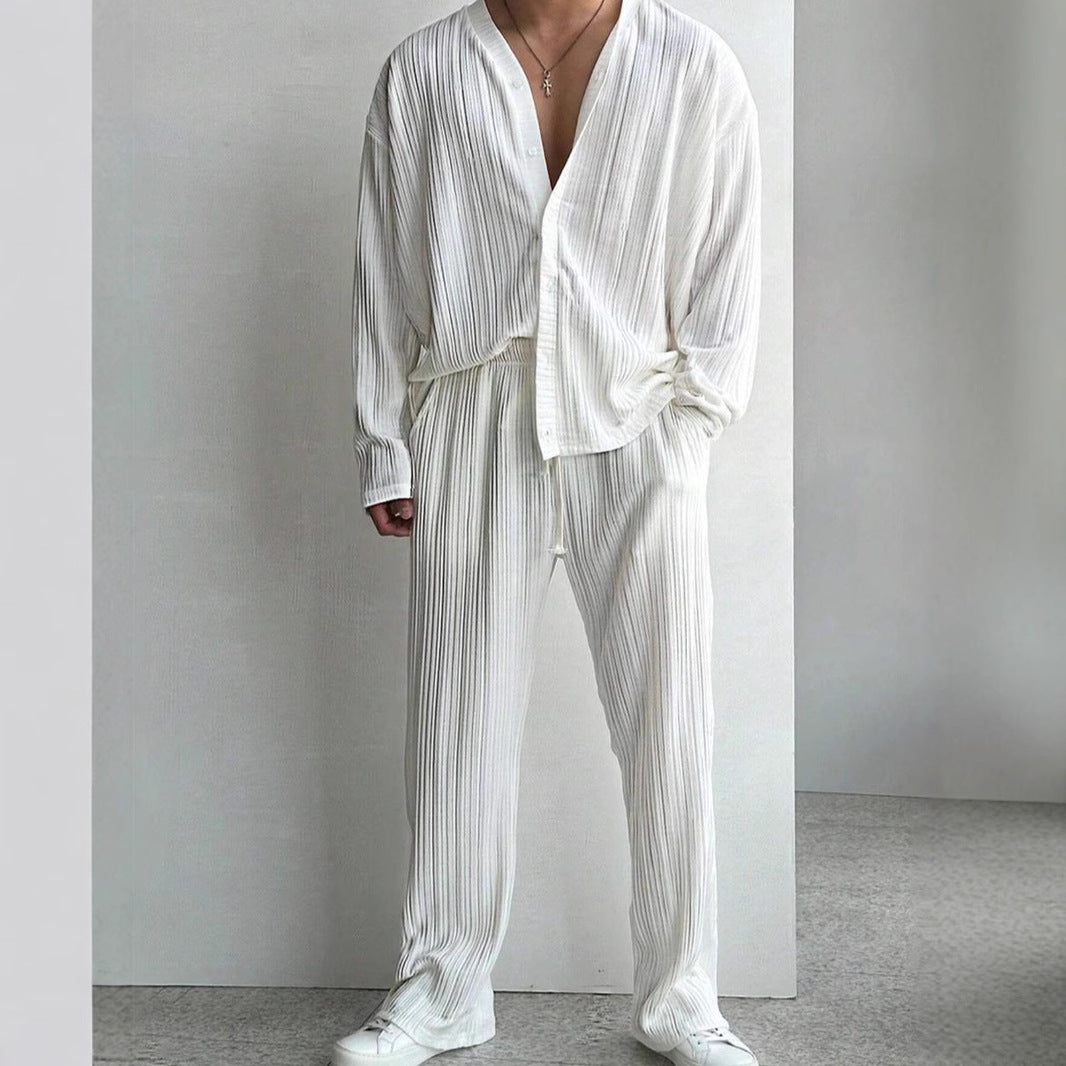 Set da uomo elegantemente casual con texture plissettata - Camicia senza colletto e pantaloni lunghi e dritti