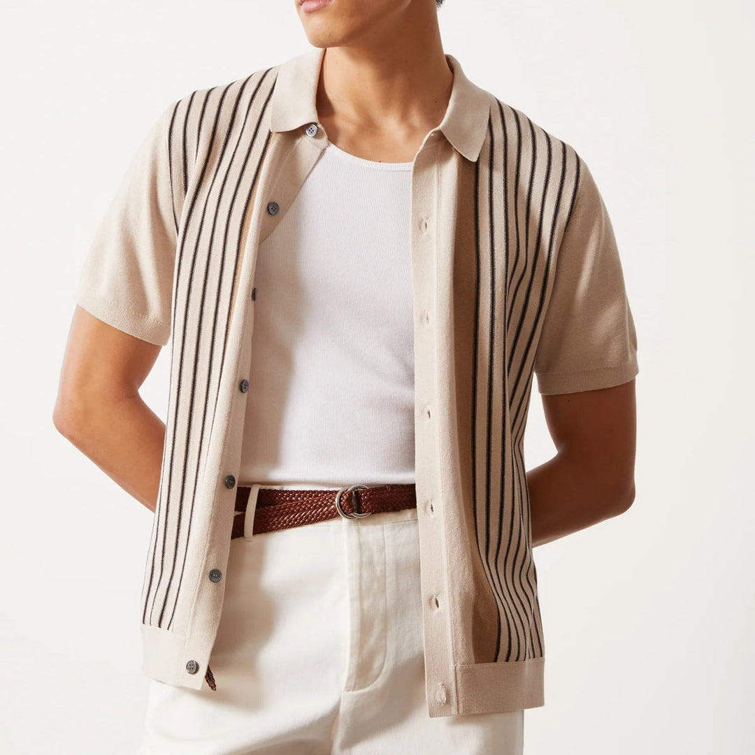 Elegante polo da uomo in maglia a righe verticali - vestibilità ampia con maniche corte, ideale per l'abbigliamento di tutti i giorni