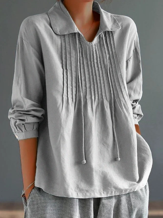 Elegante camicia da donna a maniche lunghe - in morbido e arioso misto cotone e lino, dalla vestibilità ampia, con un'elegante plissettatura sul davanti e un cordoncino regolabile per un comfort eccezionale.