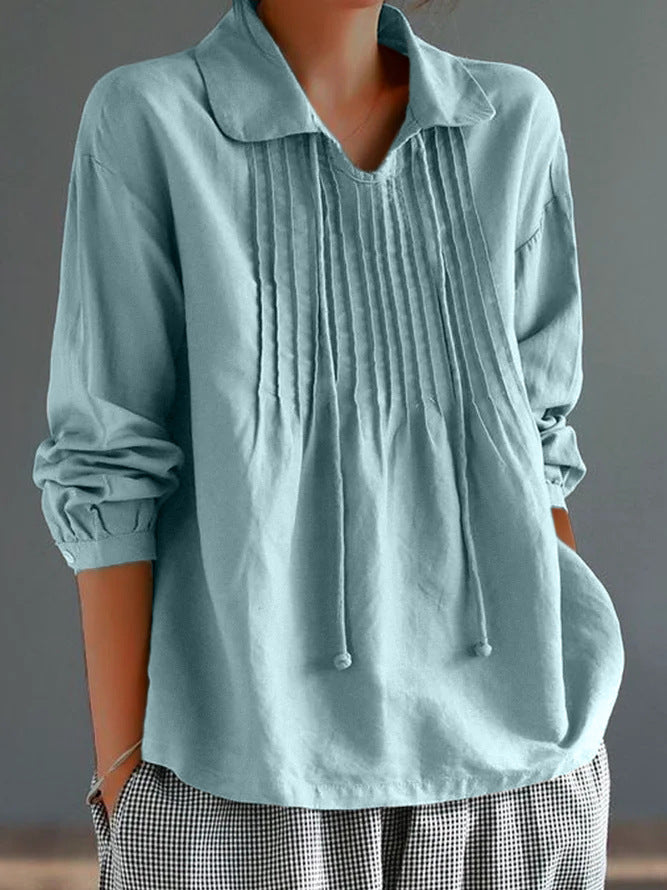 Elegante camicia da donna a maniche lunghe - in morbido e arioso misto cotone e lino, dalla vestibilità ampia, con un'elegante plissettatura sul davanti e un cordoncino regolabile per un comfort eccezionale.