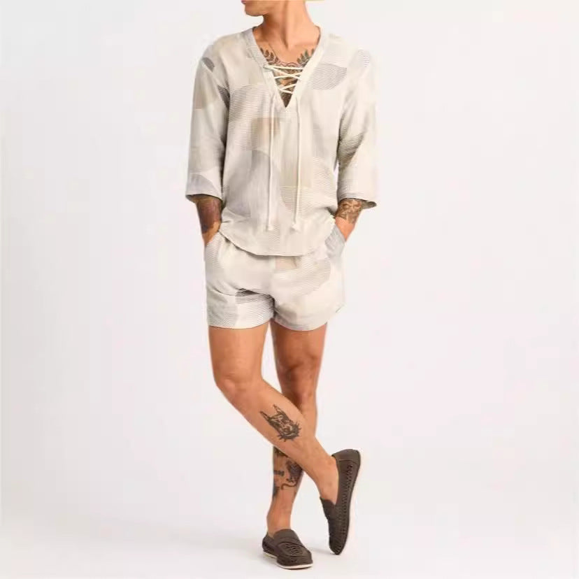 Set di t-shirt e pantaloncini da uomo con elegante scollo a coulisse e tessuto di cotone arioso