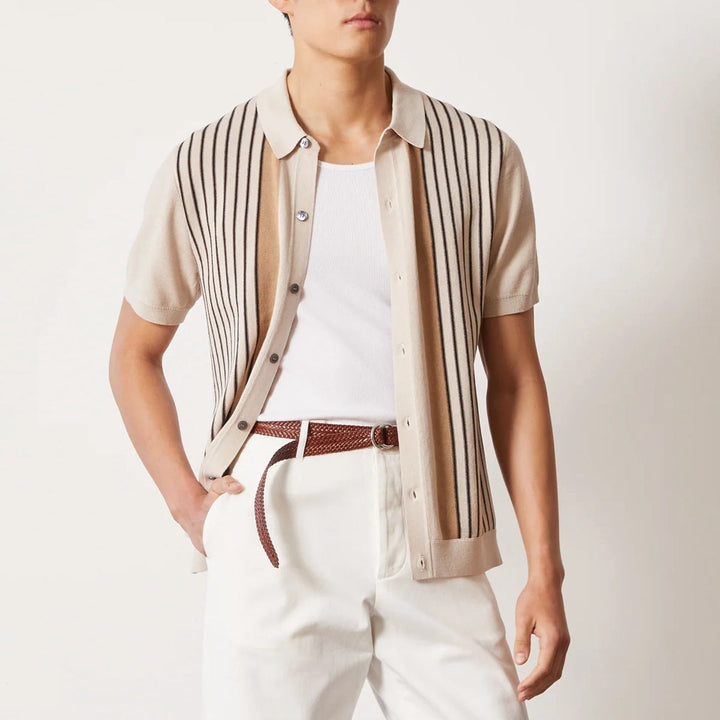 Elegante polo da uomo in maglia a righe verticali - vestibilità ampia con maniche corte, ideale per l'abbigliamento di tutti i giorni