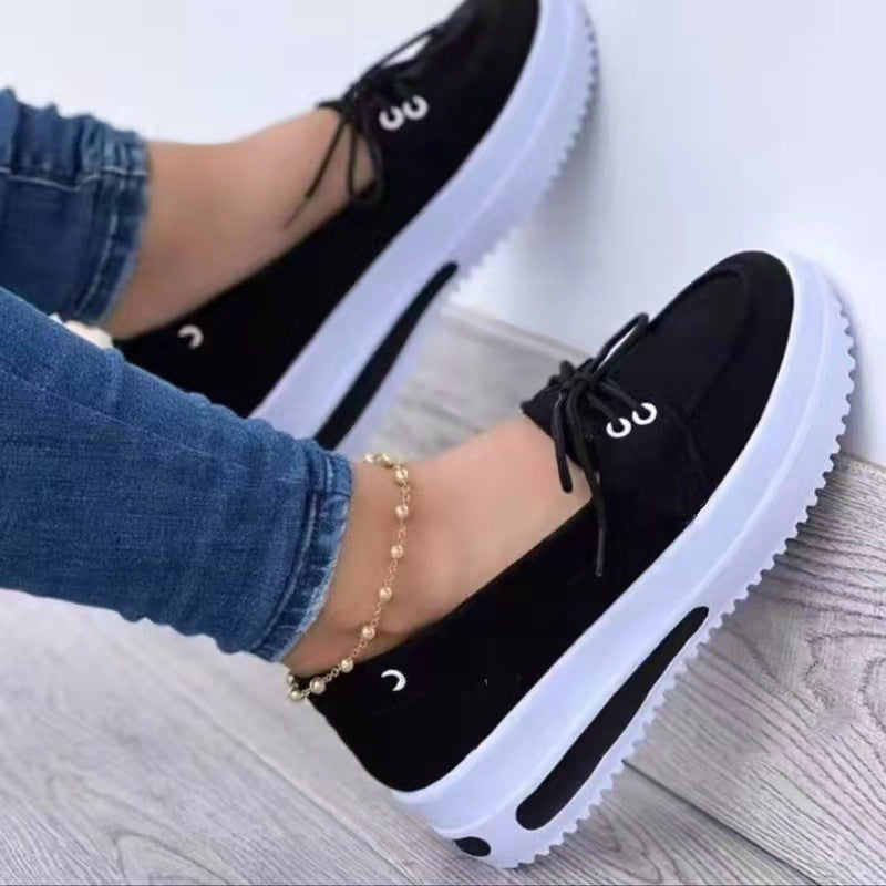 Scarpe con plateau da donna con lacci e suola morbida - stile e comfort per tutti i giorni