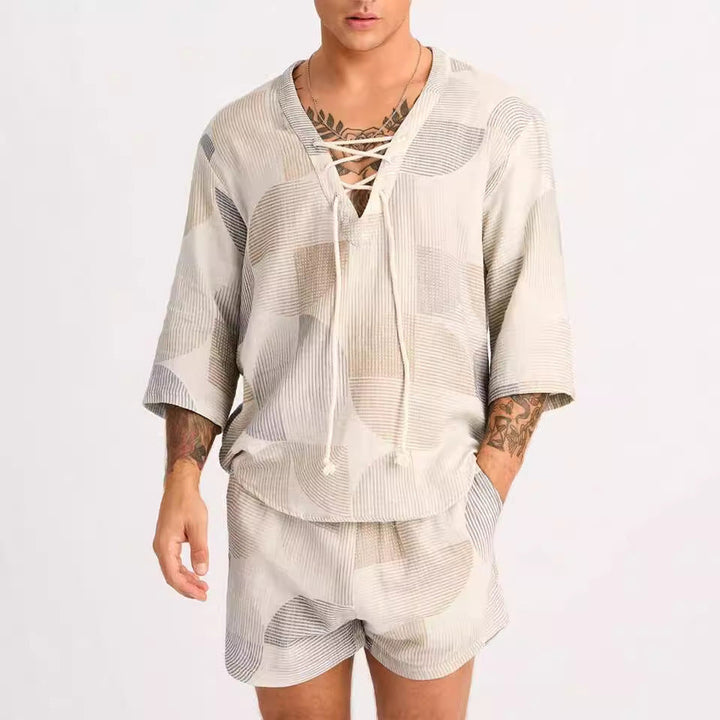 Set di t-shirt e pantaloncini da uomo con elegante scollo a coulisse e tessuto di cotone arioso