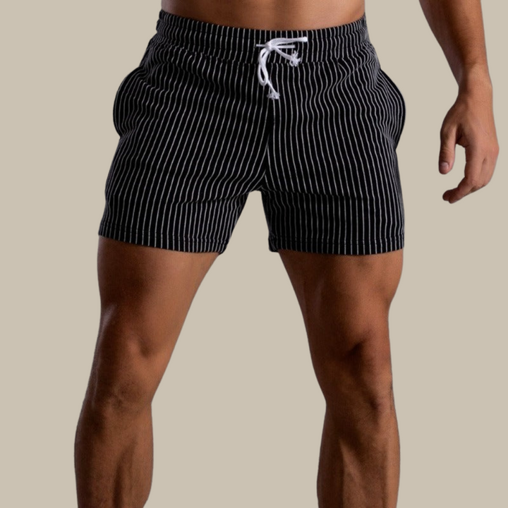 Pantaloncini da uomo alla moda per l'estate e la spiaggia: l'aggiunta perfetta allo stile stagionale