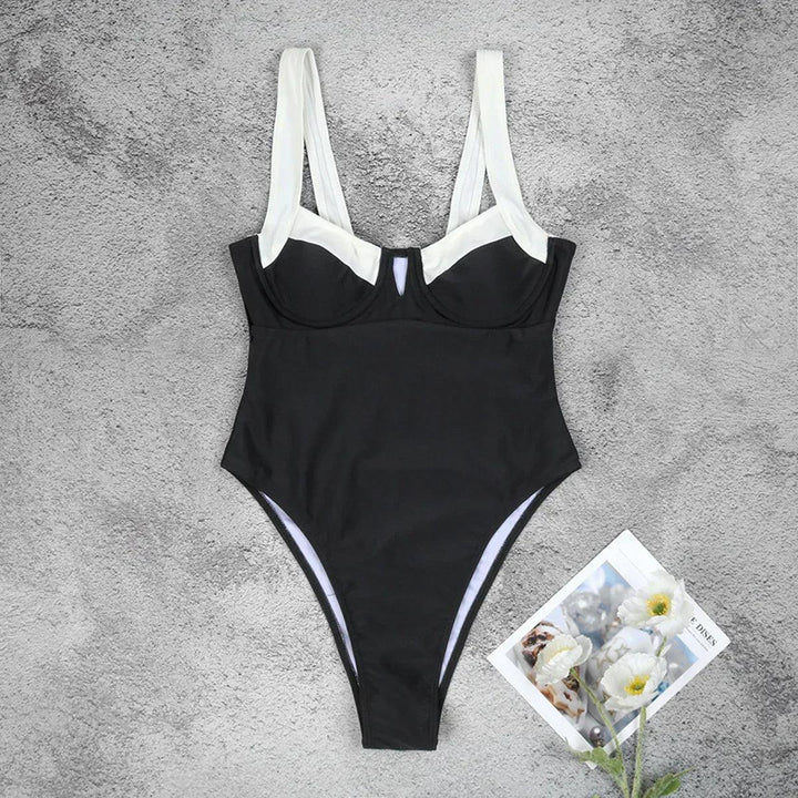 Costume da bagno da donna con sostegno e coppe - Taglio alto con dettagli eleganti e apertura a buco di serratura