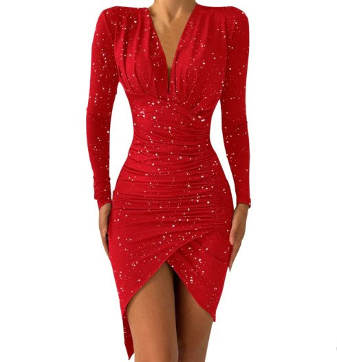 Elegante abito bodycon da donna con profondo scollo a V, accattivanti pieghe sulle maniche lunghe e fondo asimmetrico alla moda