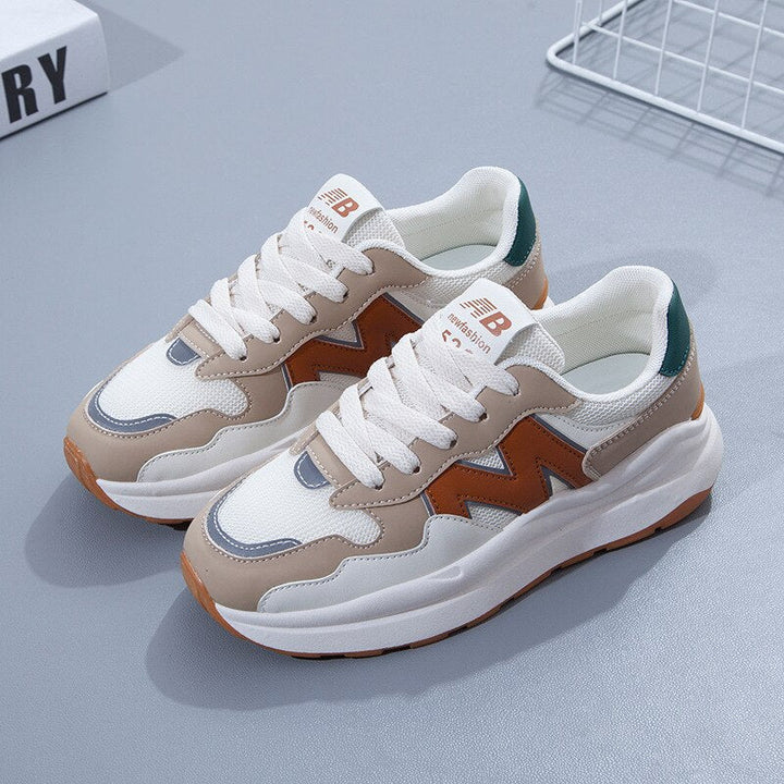 Eleganti sneakers da donna in pelle scamosciata e mesh con comodo cuscinetto Semelle - design elegante, comfort e look alla moda