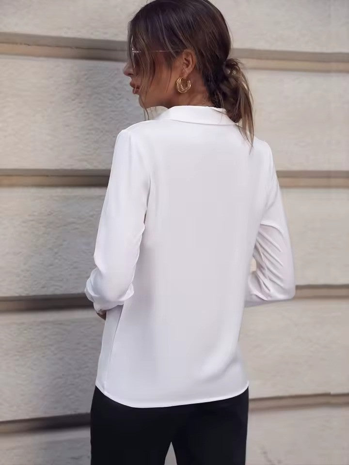 Camicetta da donna elegante - uno stile essenziale per ogni occasione