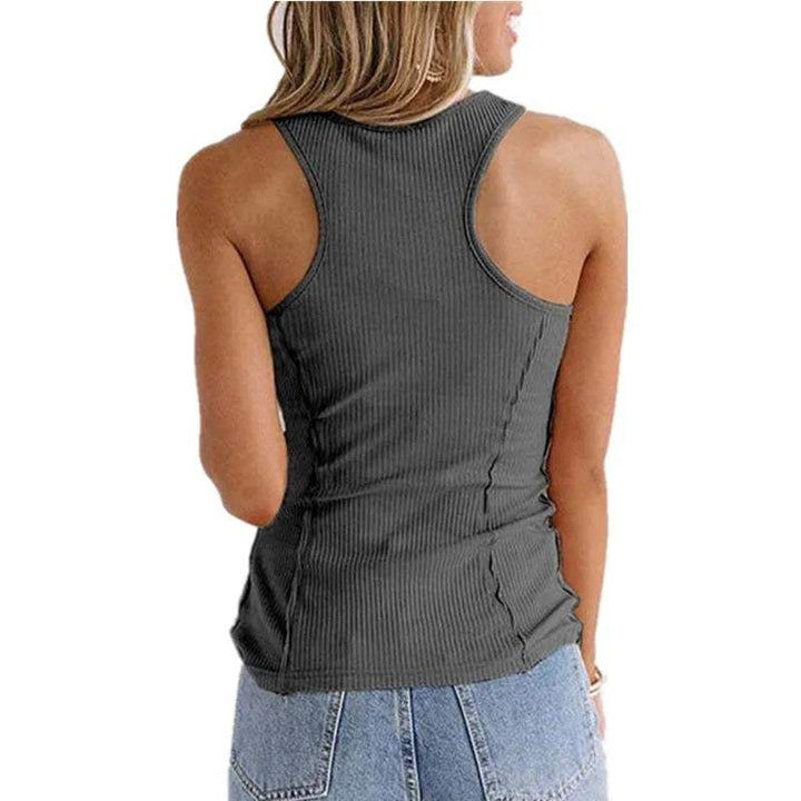 Elegante gilet da donna in maglia a costine con elegante scollatura senza maniche e taglio aderente con bottoni