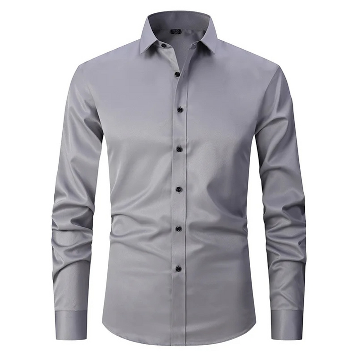 Camisa maschile slim fit di manga lunga con bottoni a contrasto per un look moderno ed elegante