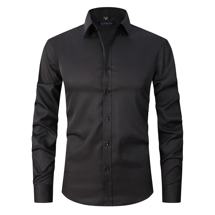 Camisa maschile slim fit di manga lunga con bottoni a contrasto per un look moderno ed elegante