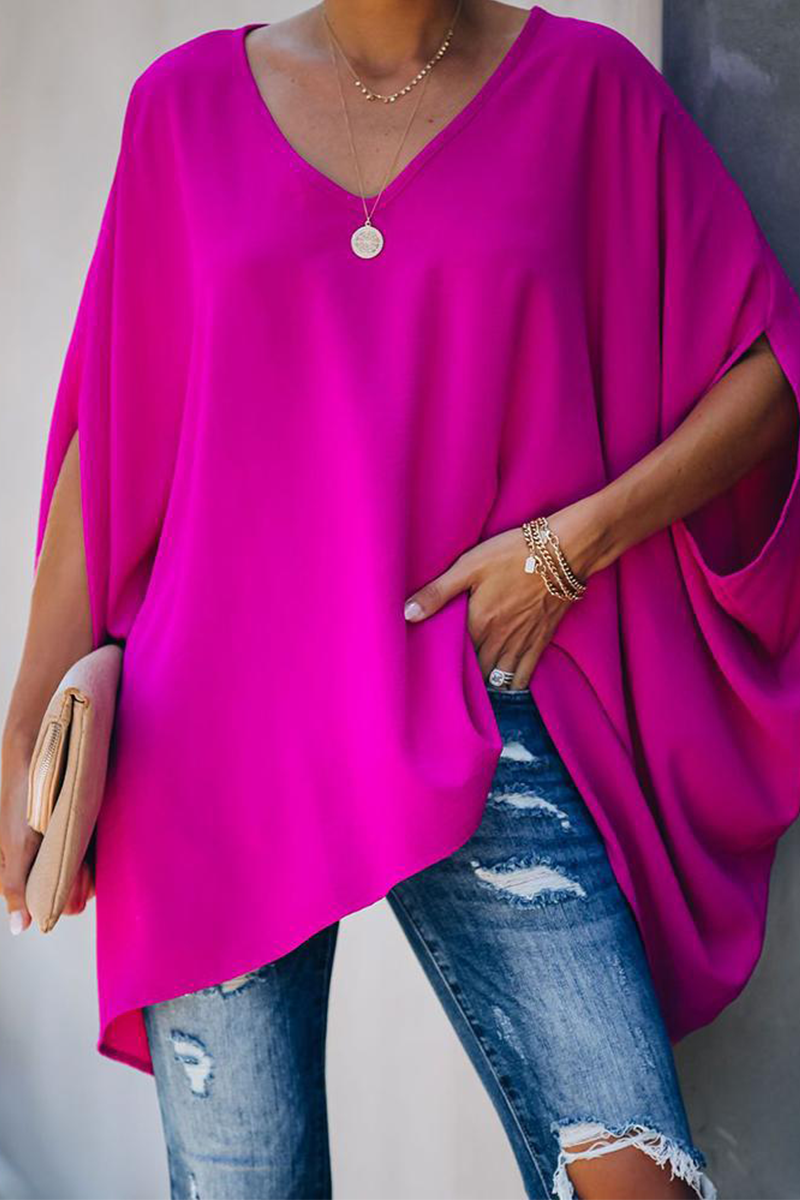 T-shirt elegante da donna con scollo a V - taglio classico, dritto e svasato