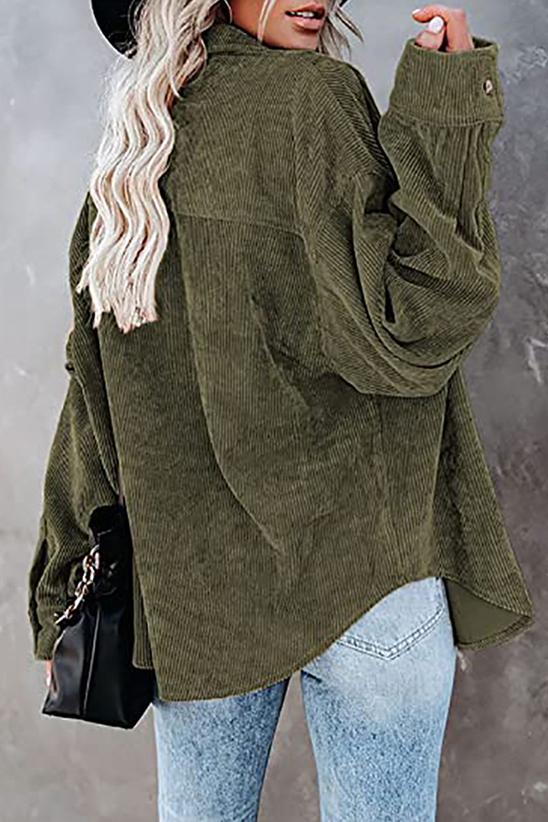 Elegante gilet da donna a maniche lunghe con copricapo alla moda