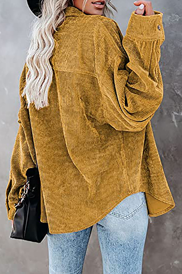 Elegante gilet da donna a maniche lunghe con copricapo alla moda