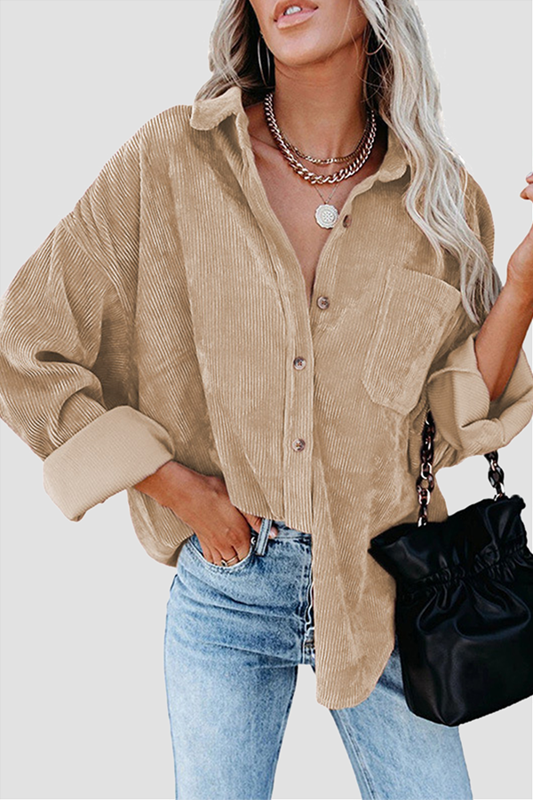 Elegante gilet da donna a maniche lunghe con copricapo alla moda
