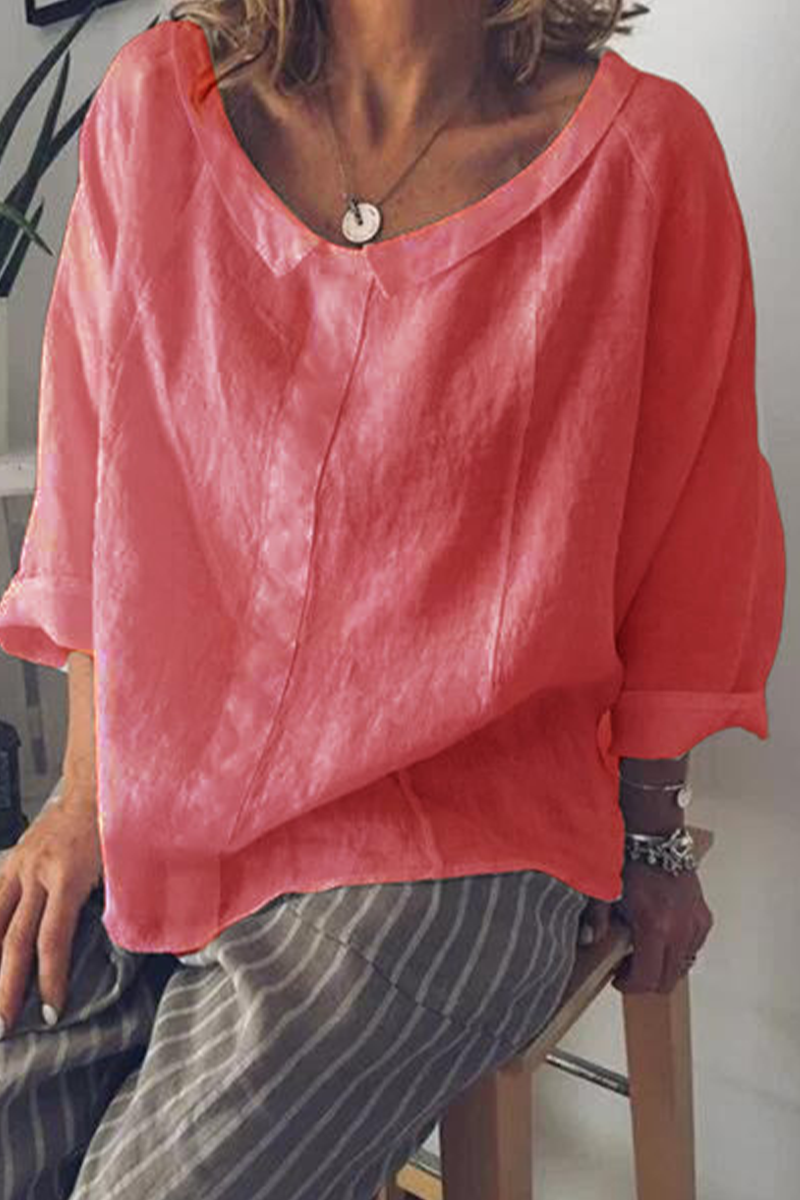 Elegante top da donna in morbido cotone - oversize con scollo rotondo e maniche a 3/4 per il massimo comfort
