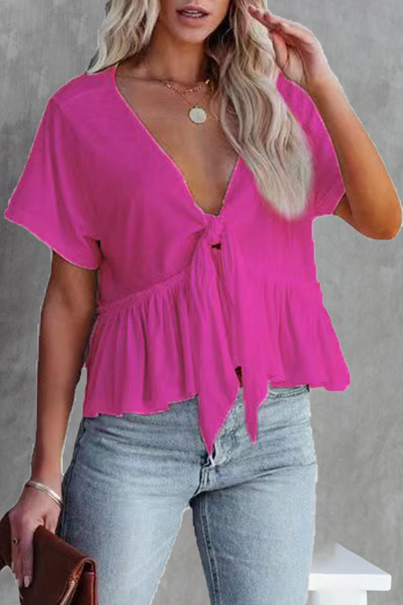 Elegante blusa da donna con profonda scollatura a cuore