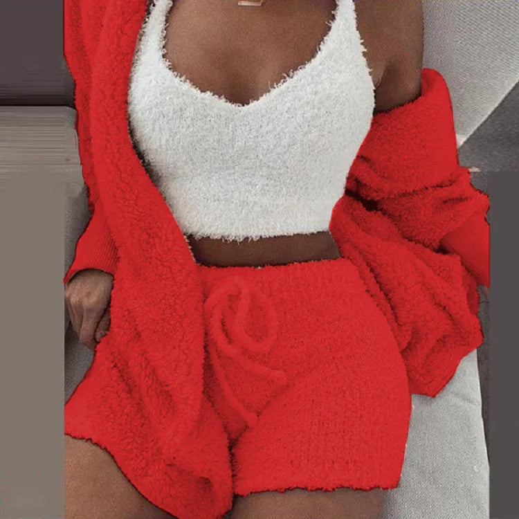 Esclusivo set pigiama da donna a 3 pezzi con morbida felpa con cappuccio: una garanzia di massimo comfort e relax durante il sonno.