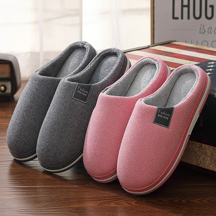 Pantofole Octavia da donna, morbide e confortevoli, perfette per i momenti di relax a casa.
