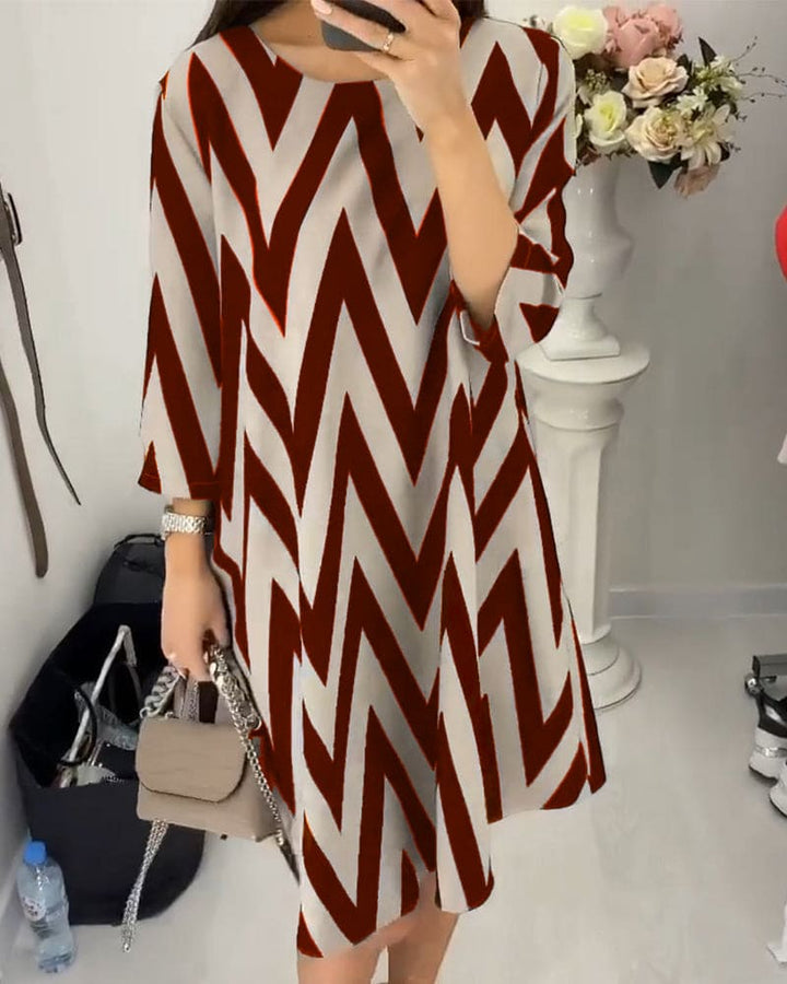 Vestido A-Line para Mujer con Estampado Zigzag, Manga Tres Cuartos y Sorprendente Confort en Corte Relajado