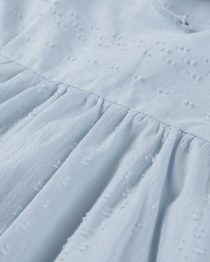 Elegante accappatoio da donna con maniche lunghe e scollatura femminile a punta