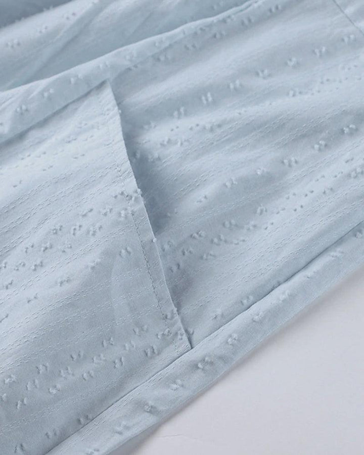 Elegante accappatoio da donna con maniche lunghe e scollatura femminile a punta