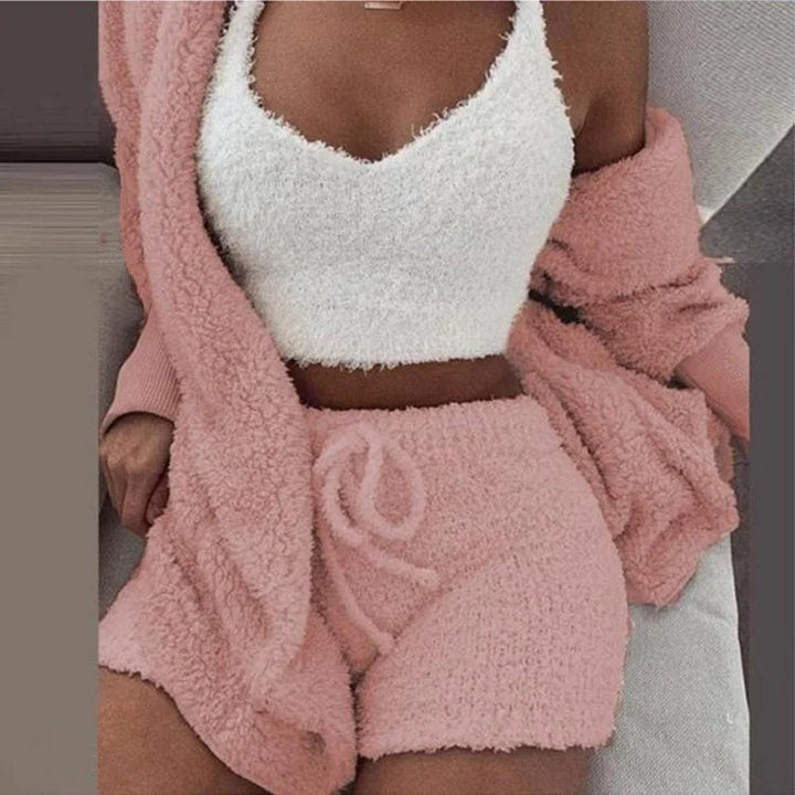 Esclusivo set pigiama da donna a 3 pezzi con morbida felpa con cappuccio: una garanzia di massimo comfort e relax durante il sonno.