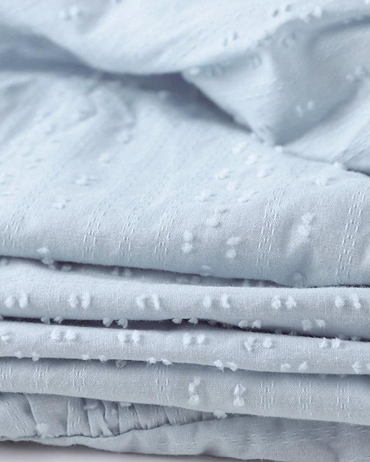Elegante accappatoio da donna con maniche lunghe e scollatura femminile a punta