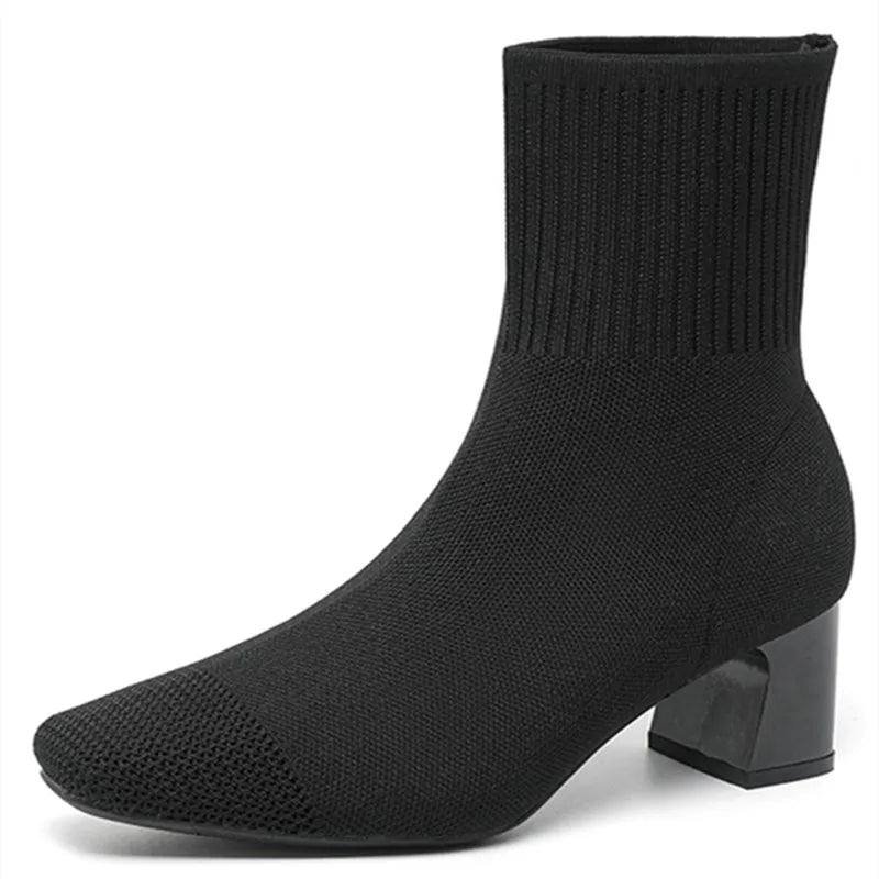 Eleganti stivali da donna con tacco in maglia - comfort e stile in un unico prodotto
